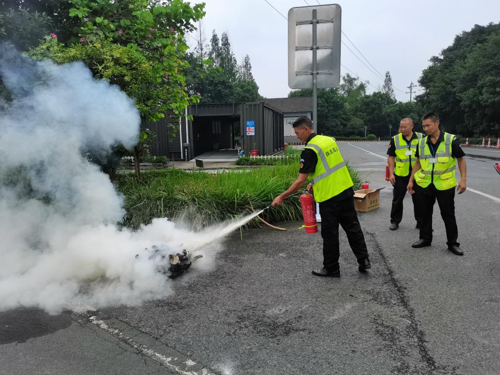 2-3、圖片新聞，渝遂高速服務區：消防演(351832)-20240628093536